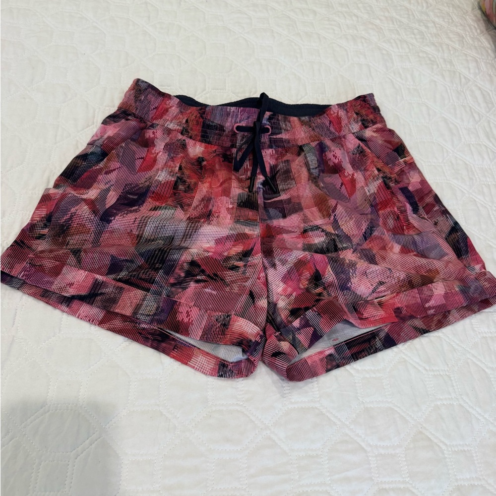Lululemon Women's Pink Patterned Shorts